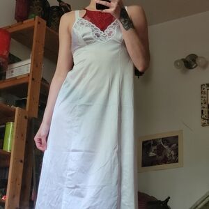 Reitmans Vintage 70s Rosebud Slip Dress In Whipped Cream - Size 36